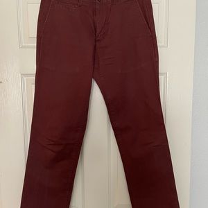 Men’s GAP Lived In Straight Fit Khakis Burgundy Maroon 29x30 Excellent Condition